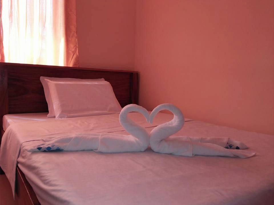 Argamosa Bayside Inn Đảo Đảo Coron Ngoại thất bức ảnh