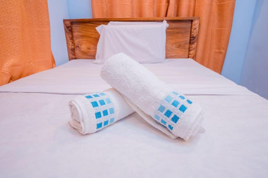 Argamosa Bayside Inn Đảo Đảo Coron Ngoại thất bức ảnh